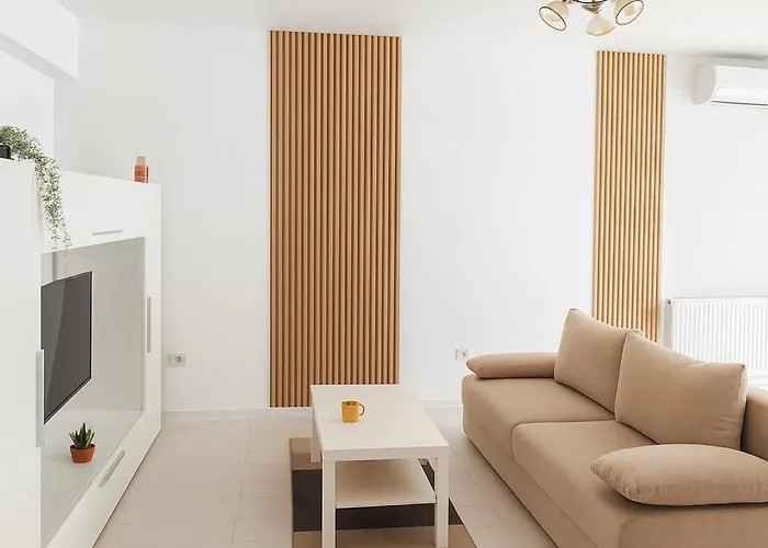 Apartment In Sector 5 Near Unirii Center - 1019 *